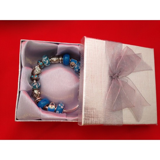 Handmade ' Mum ' Bracelet with Gift Box